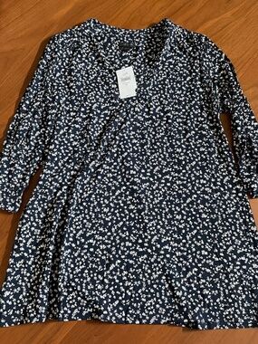 J Jill Floral Shirt Size Medium NWT